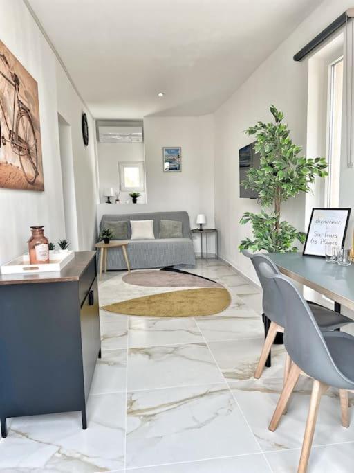 Apartment Neuf, Terrasse Privee, A Pieds *
